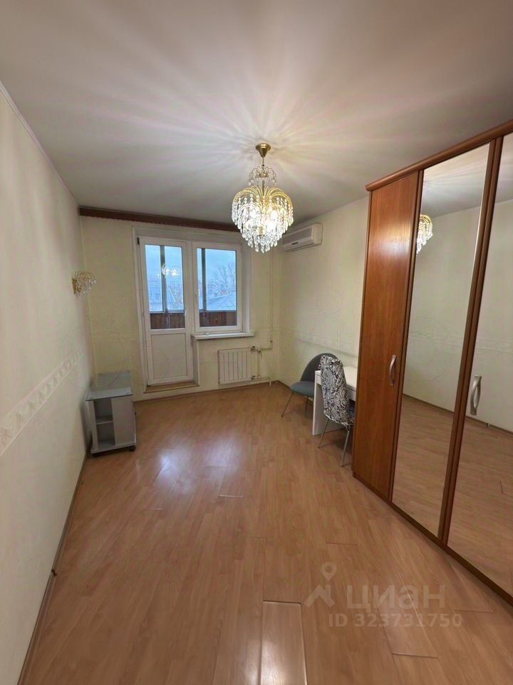 Продажа 2-комн квартиры на вторичном рынке Октябрьская улица, 33