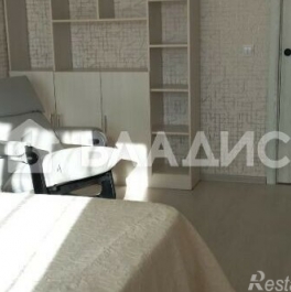 Продажа 1-комн квартиры на вторичном рынке улица Маршала Казакова,  д. 70 к1 с1