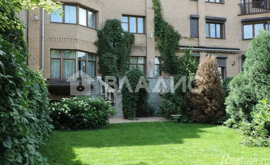 Продажа 9-комн квартиры на вторичном рынке ул Нежинская,  д. 14,  к. 10