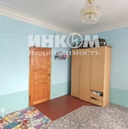 Продажа 4-комн квартиры на вторичном рынке Плетешковский переулок,  д. 8 с1