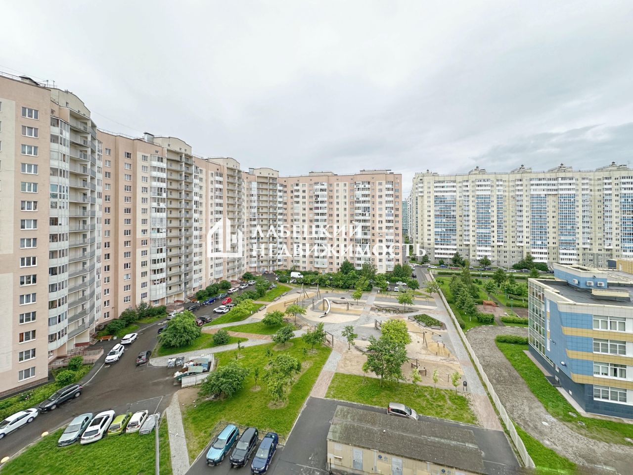 Продажа 2-комн квартиры на вторичном рынке улица Маршала Захарова, 16к3