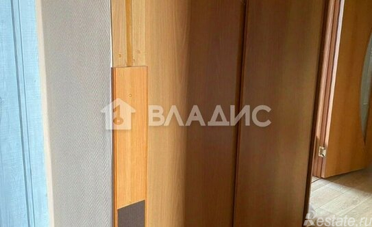 Продажа 3-комн квартиры на вторичном рынке улица Корнейчука,  д. 16