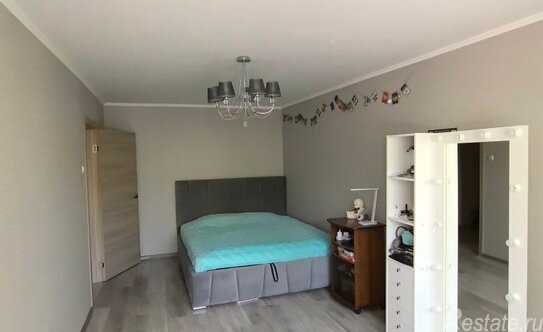 Продажа 3-комн квартиры на вторичном рынке Фирсановка, Речная улица