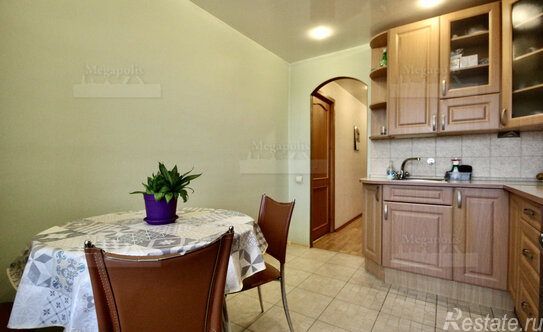 Аренда 2-комн квартиры на вторичном рынке ул Пражская,  д. 28