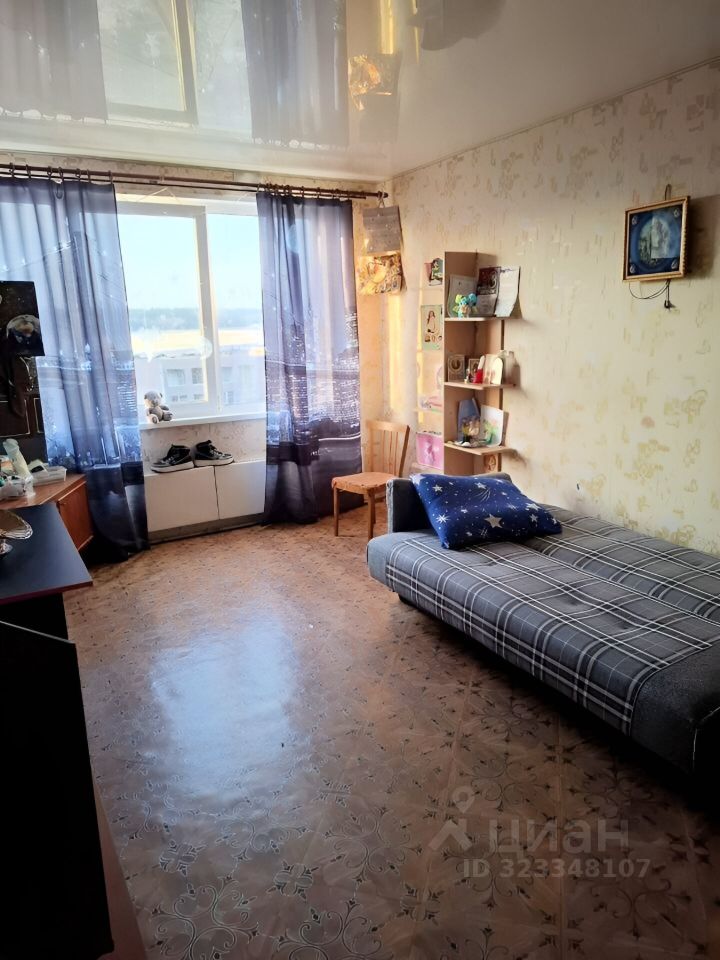 Продажа 3-комн квартиры на вторичном рынке пос. Елизаветино, площадь Дружбы, 14