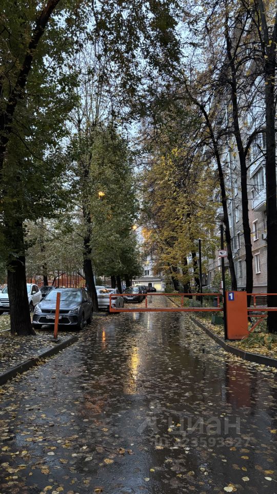 Продажа 2-комн квартиры на вторичном рынке Варшавское шоссе, 65К2