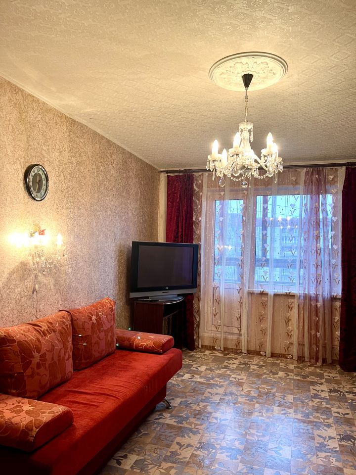 Продажа 1-комн квартиры на вторичном рынке улица Маршала Новикова, 9