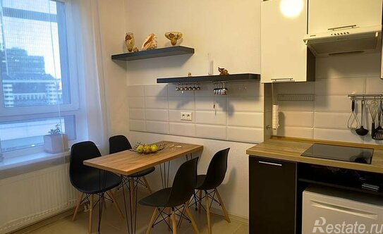 Продажа 2-комн квартиры на вторичном рынке Мукомольный проезд,  д. 5 к1