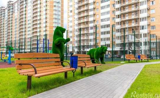 Продажа 1-комн квартиры на вторичном рынке Зенино, Вертолётная улица,  д. 4 к1