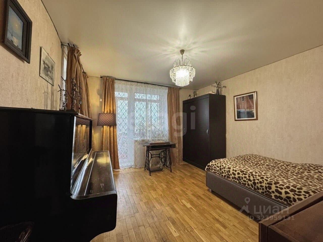 Продажа 2-комн квартиры на вторичном рынке улица Стойкости, 14