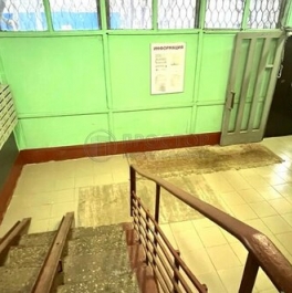 Продажа 2-комн квартиры на вторичном рынке Синичкина 2-я ул,  д. 9 к1