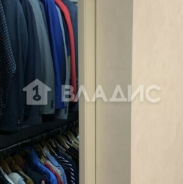 Продажа 4-комн квартиры на вторичном рынке ул Никулинская,  д. 8,  к. 3