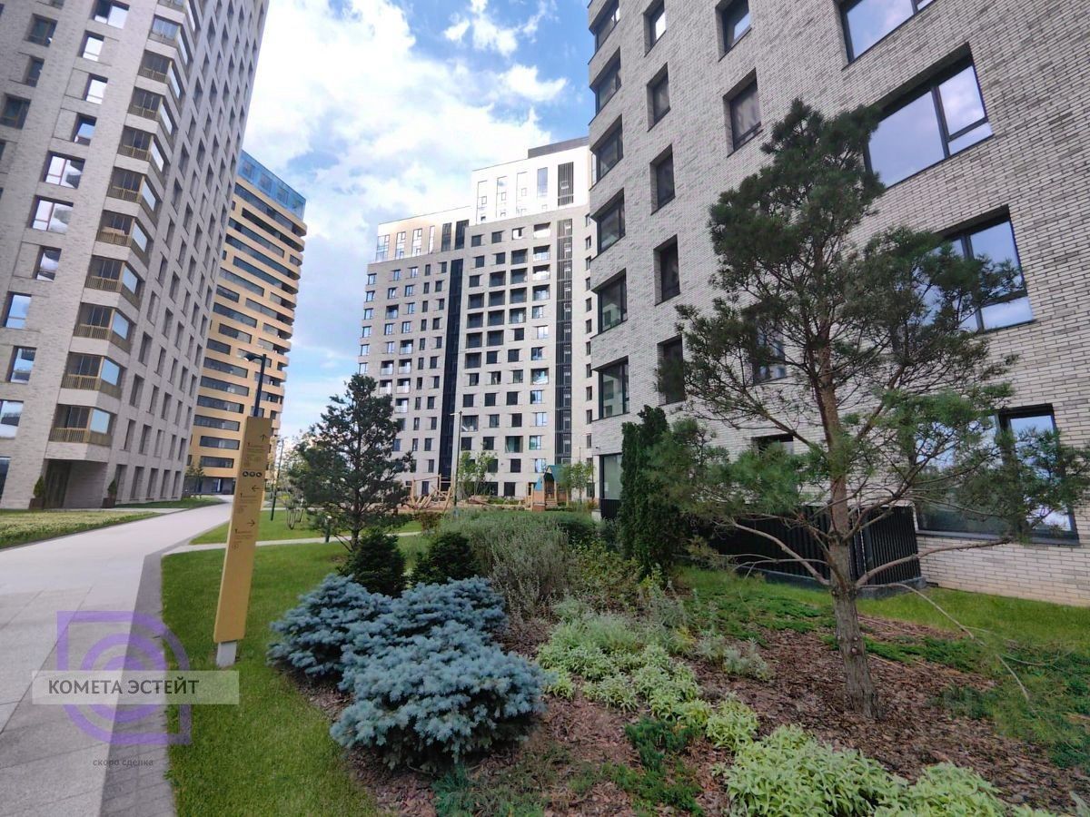 Продажа 3-комн квартиры на вторичном рынке улица Эдуарда Стрельцова, 2к1