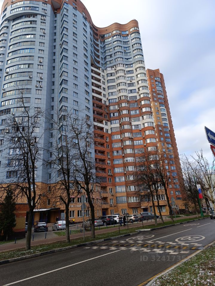 Продажа 2-комн квартиры на вторичном рынке Химки, улица Калинина, 7