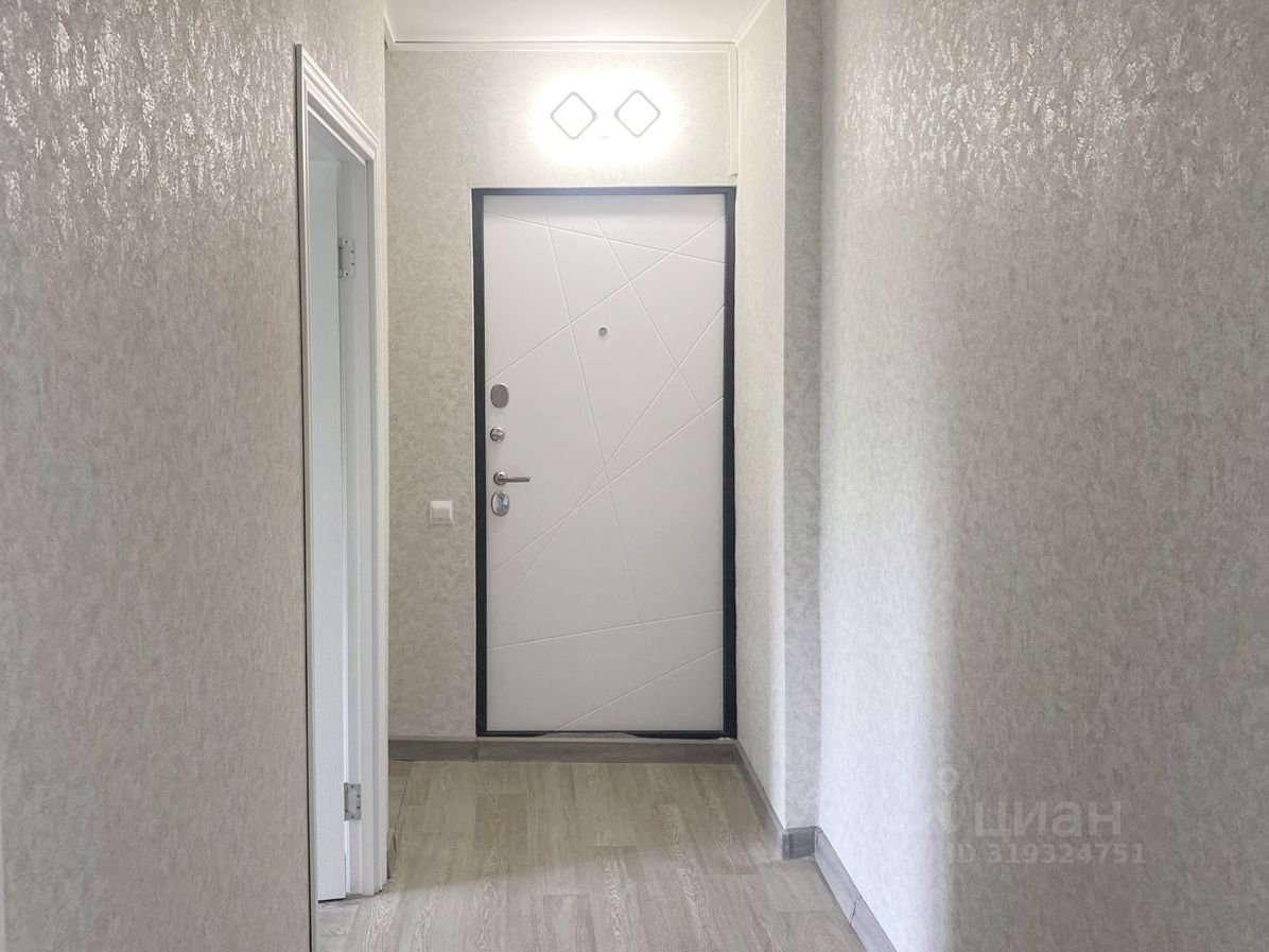 Продажа 3-комн квартиры на вторичном рынке Молдавская улица, 6