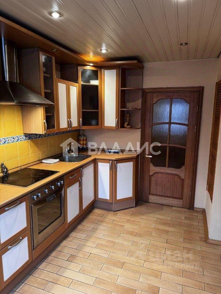 Продажа 3-комн квартиры на вторичном рынке Химки, улица Бабакина, 7