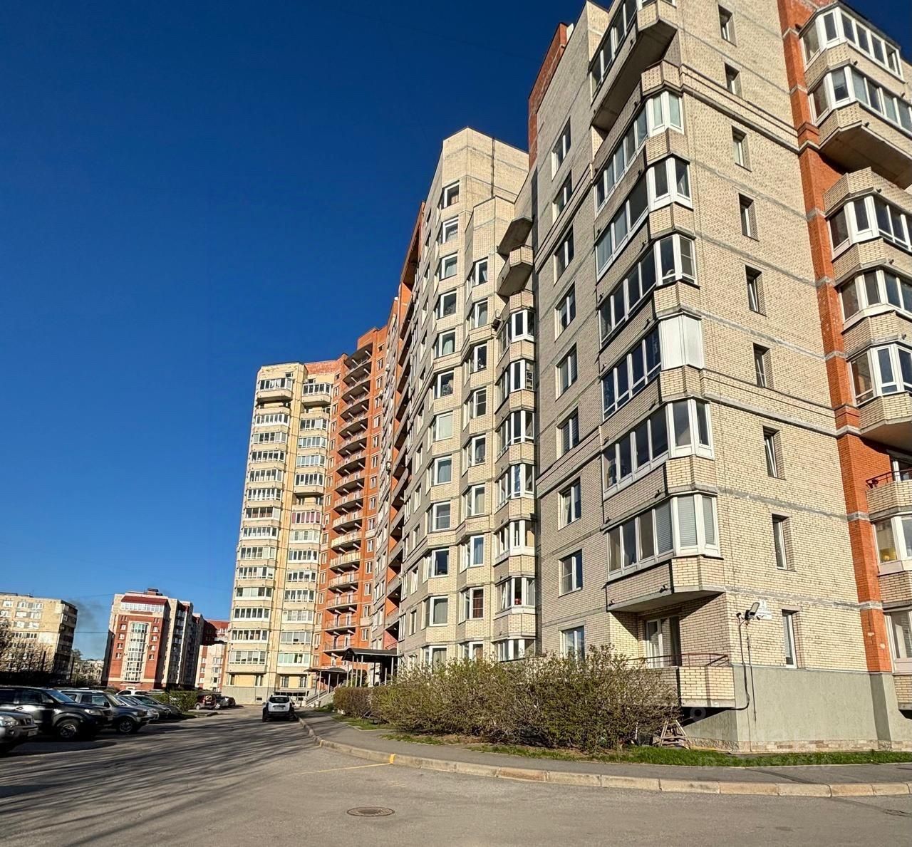 Продажа 1-комн квартиры на вторичном рынке Будапештская улица, 7к1