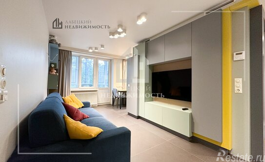 Продажа 2-комн квартиры на вторичном рынке Башиловская улица,  д. 9