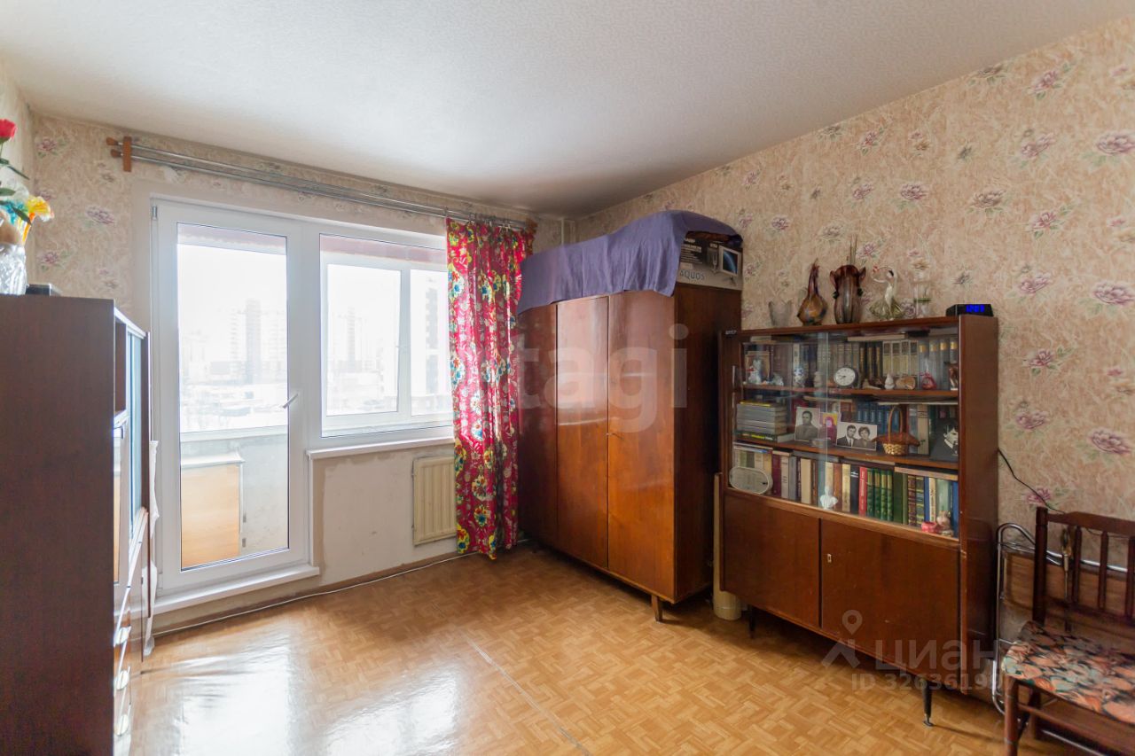 Продажа 1-комн квартиры на вторичном рынке Богатырский проспект, 61К1