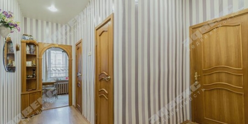 4-комн квартира улица Карла Маркса,  д. 25