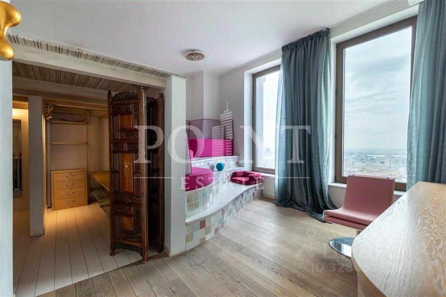 Продажа 4-комн квартиры на вторичном рынке Чапаевский переулок, 3