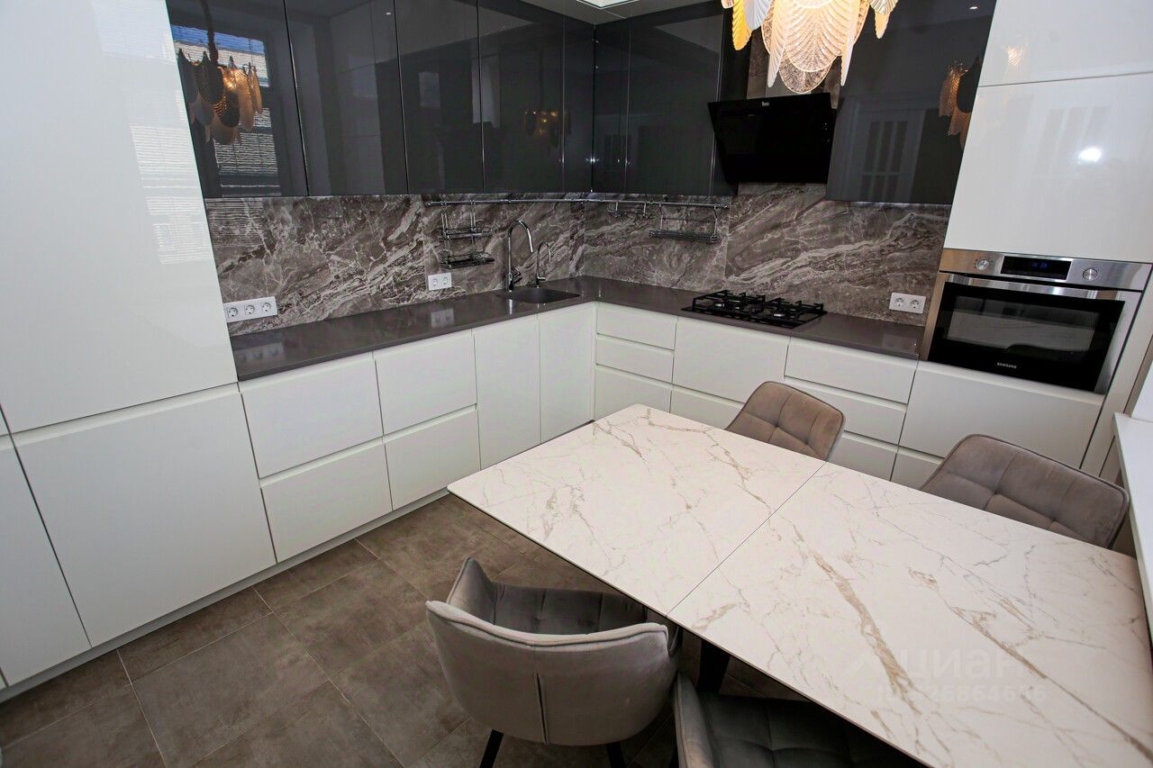 Продажа 3-комн квартиры на вторичном рынке проспект Мира, 122