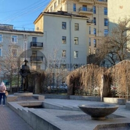 Продажа 4-комн квартиры на вторичном рынке Загородный пр-кт,  д. 21-23