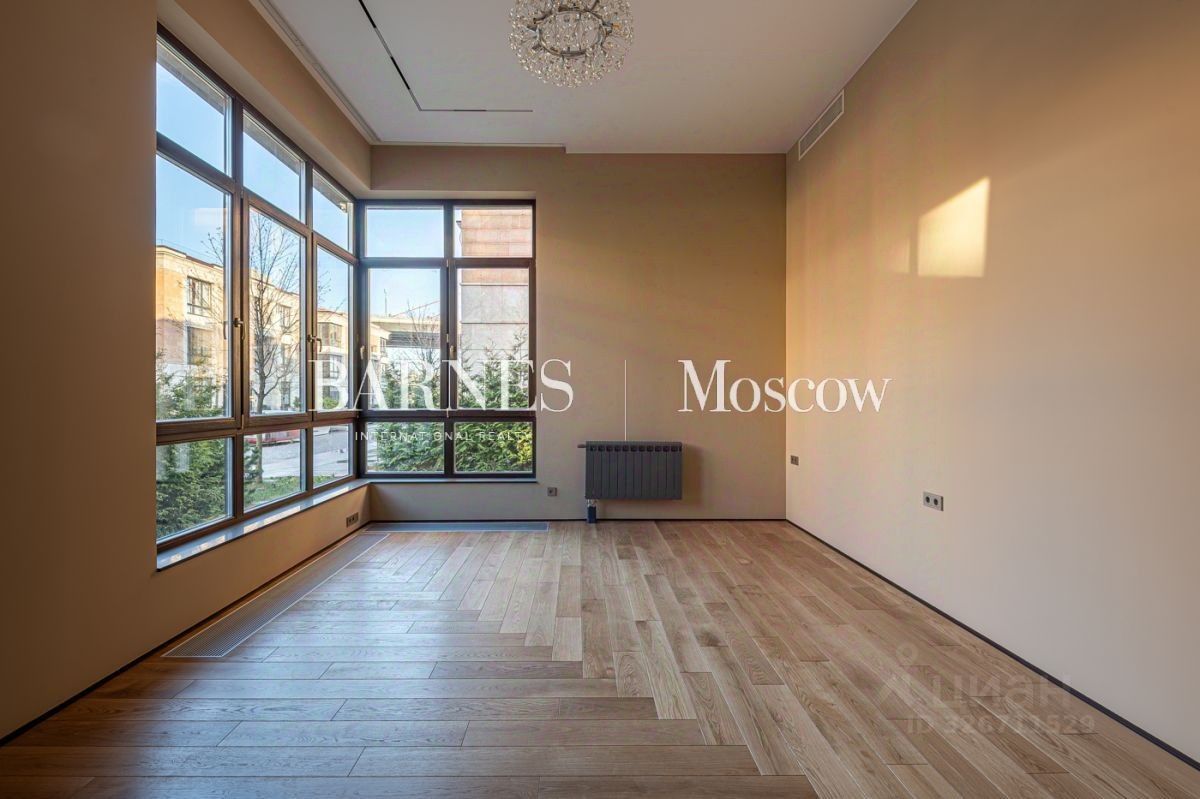 Продажа 4-комн квартиры на вторичном рынке Таманская улица, 3с21