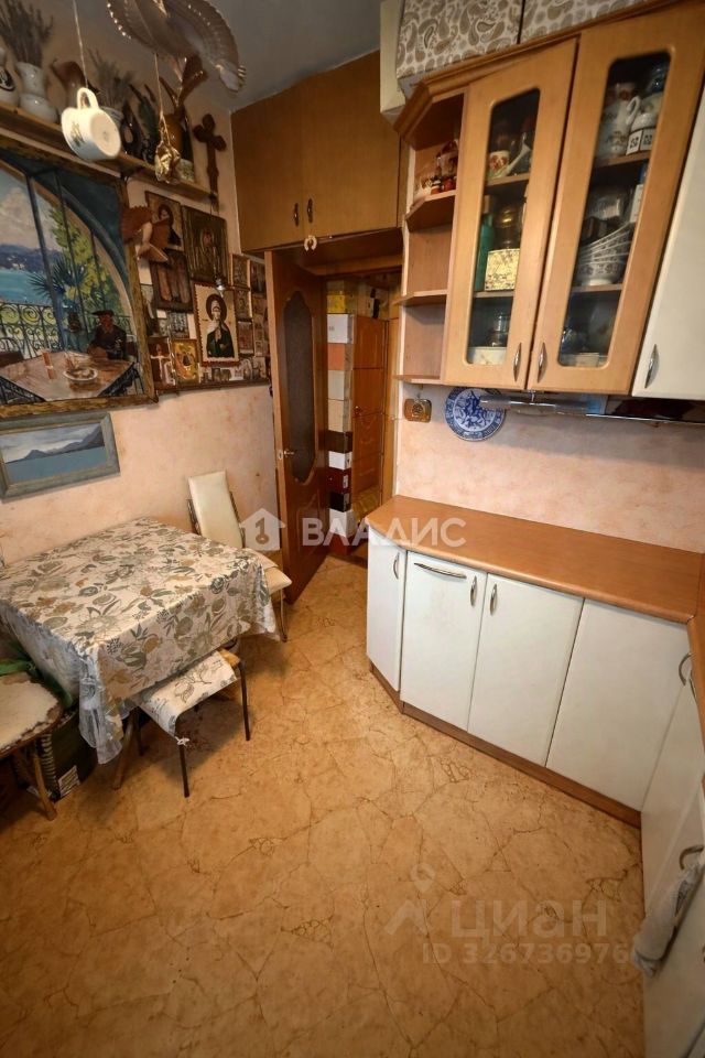 Продажа 2-комн квартиры на вторичном рынке Брянская улица, 2