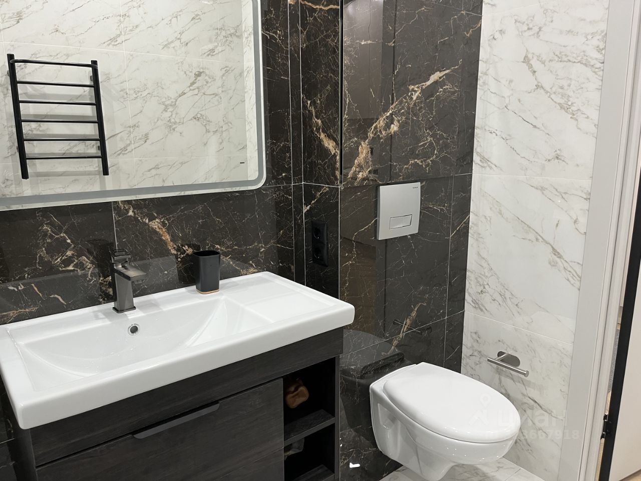 Продажа 2-комн квартиры на вторичном рынке Новоостаповская улица, 20