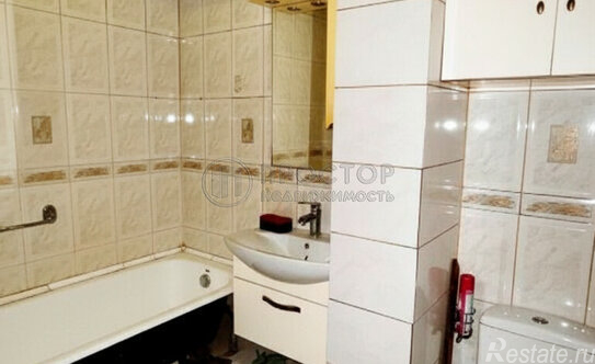 Продажа 4-комн квартиры на вторичном рынке Подольск, улица Филиппова,  д. 1А