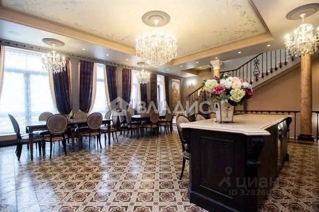 Продажа 5-комн квартиры на вторичном рынке проезд Аэропорта, 8С10
