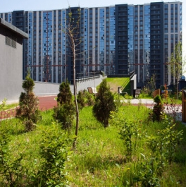 Продажа 4-комн квартиры на вторичном рынке б-р Головнина,  д. 3,  к. 1