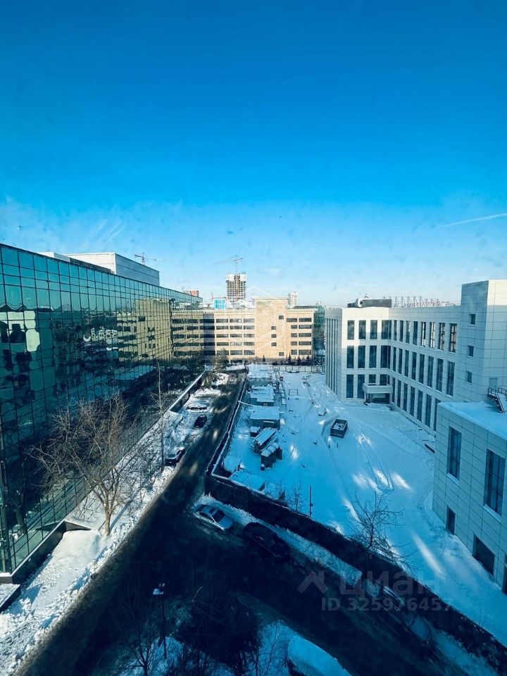 Продажа 3-комн квартиры на вторичном рынке Верейская улица, 29С151