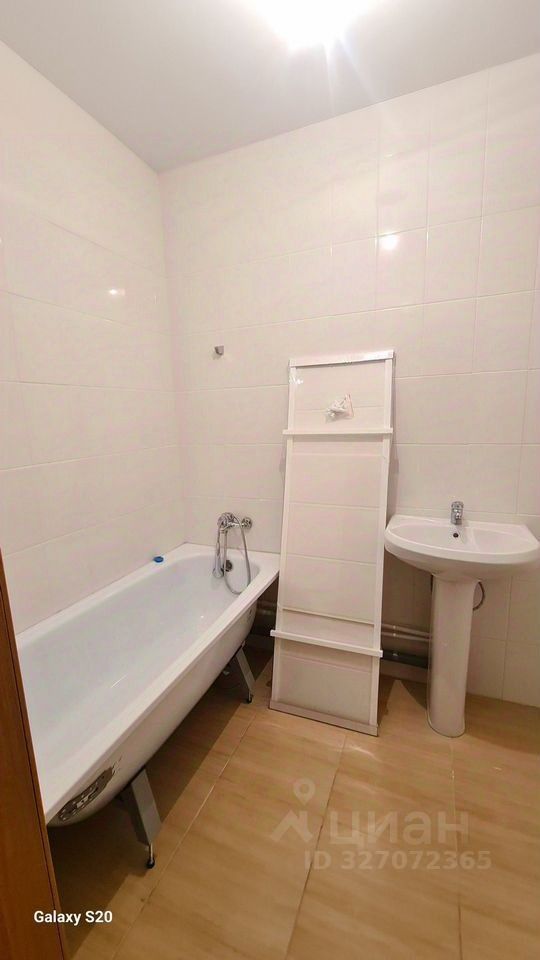 Продажа 3-комн квартиры на вторичном рынке ДЗФС мкр,  д. 15А