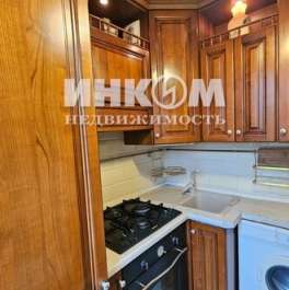 Продажа 2-комн квартиры на вторичном рынке Есенинский б-р,  д. 1/26