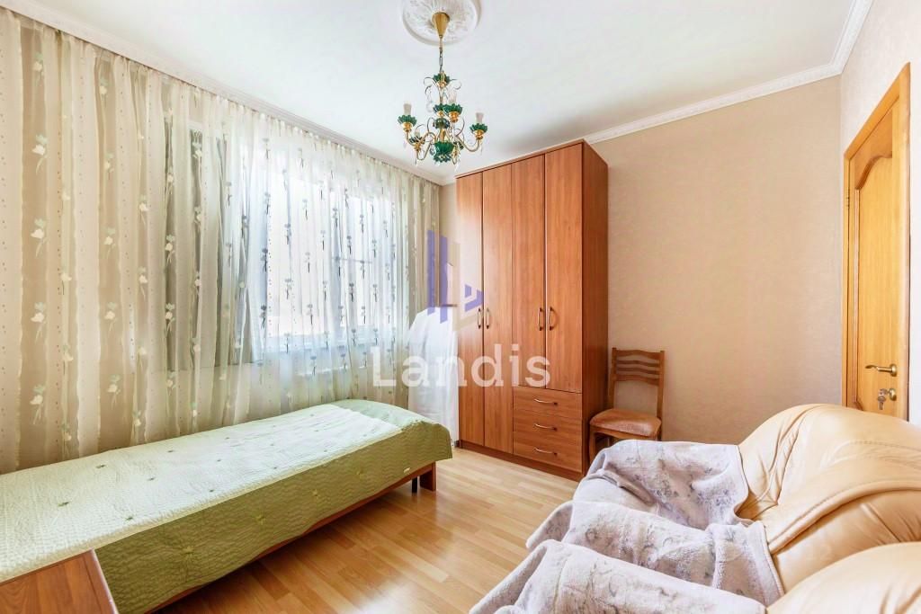Продажа 3-комн квартиры на вторичном рынке Братиславская улица, 17К1