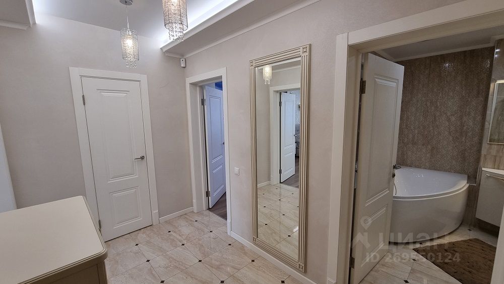 Аренда 2-комн квартиры на вторичном рынке улица Александры Монаховой, 101