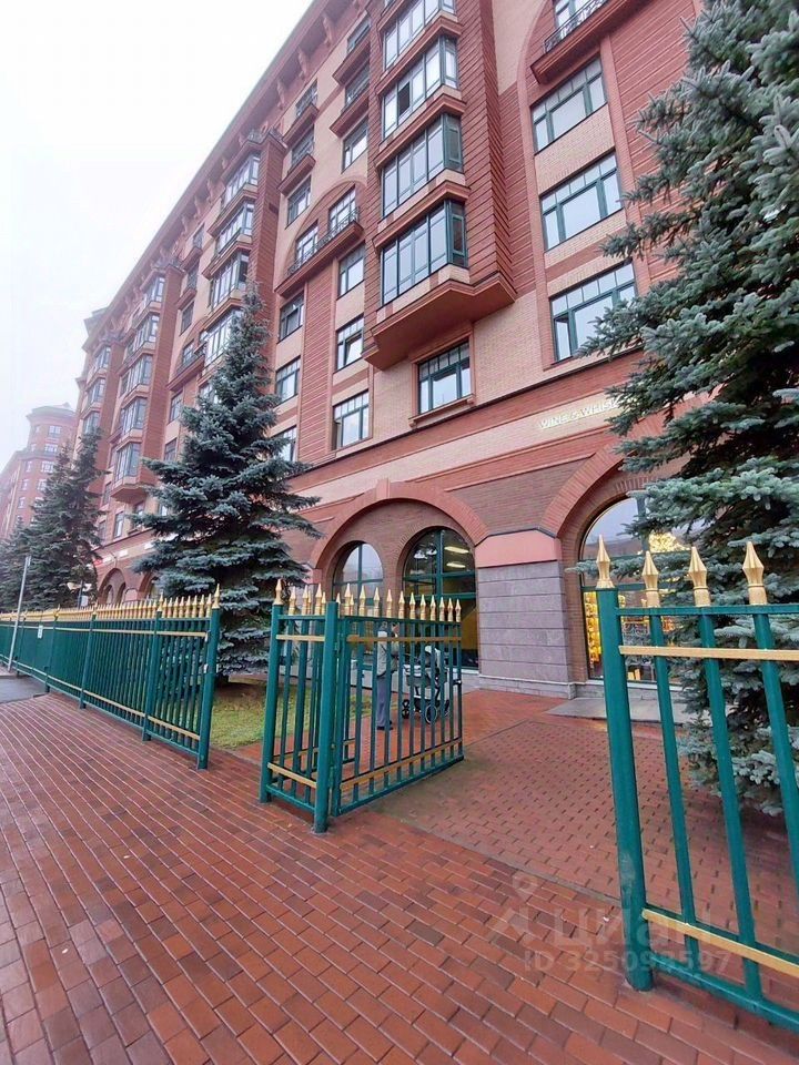 Продажа 2-комн квартиры на вторичном рынке Наличная улица, 26к1