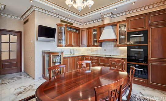 Продажа 4-комн квартиры на вторичном рынке Чапаевский переулок,  д. 3