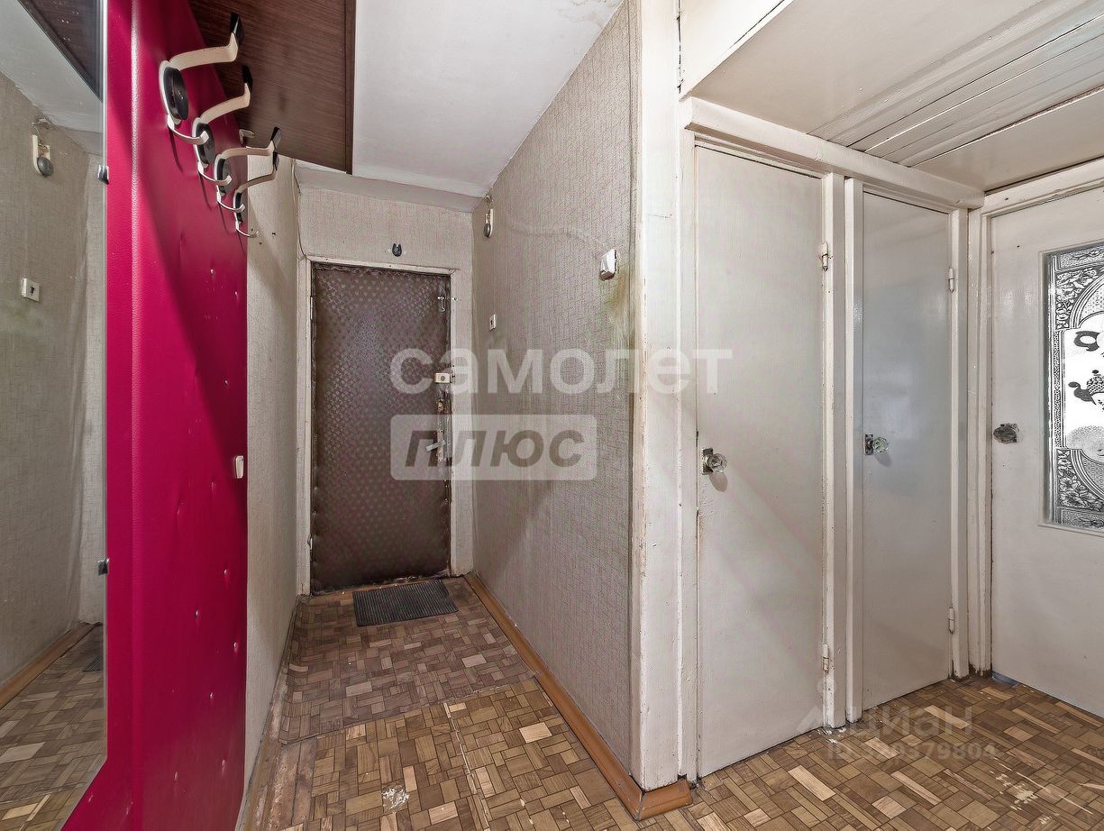 Продажа 2-комн квартиры на вторичном рынке пос. Здравница, улица Дубки, 5