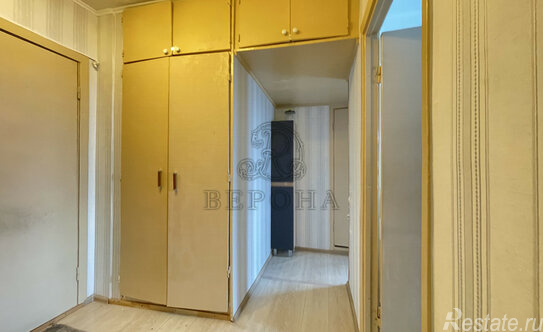 Продажа 2-комн квартиры на вторичном рынке Заречье, улица Декабристов,  д. 10