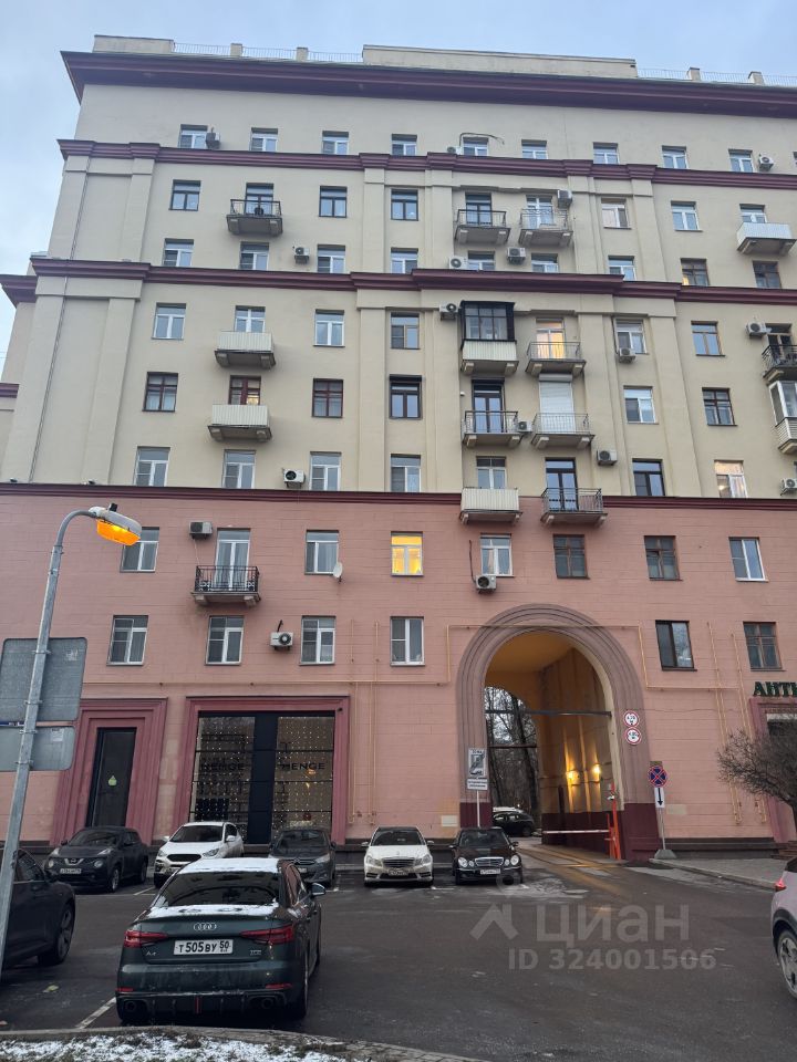 Продажа 2-комн квартиры на вторичном рынке Фрунзенская набережная, 48