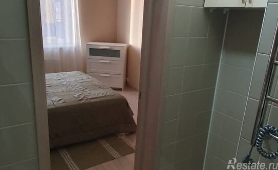 Аренда 1-комн квартиры на вторичном рынке ул Оптиков,  д. 34,  к. 1