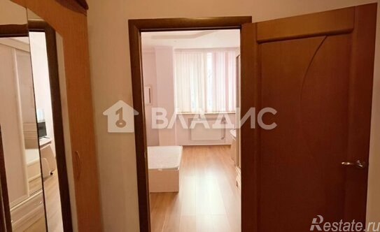 Продажа 2-комн квартиры на вторичном рынке Радужная улица,  д. 3