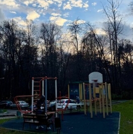 Продажа 1-комн квартиры на вторичном рынке Салтыковка, Школьная улица,  д. 15