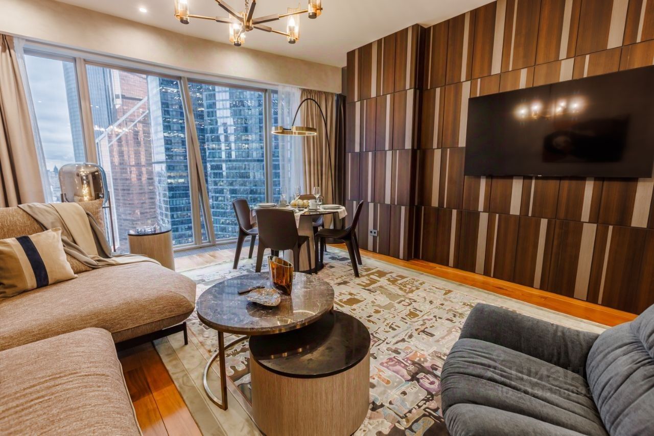 Продажа 2-комн квартиры на вторичном рынке 1-й Красногвардейский проезд, 21с2