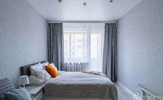 Продажа 2-комн квартиры на вторичном рынке Бугровское городское поселение, Школьная улица,  д. 7