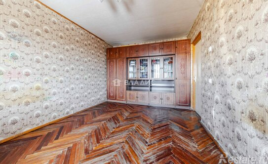 Продажа 3-комн квартиры на вторичном рынке Большевиков пр-кт,  д. 45