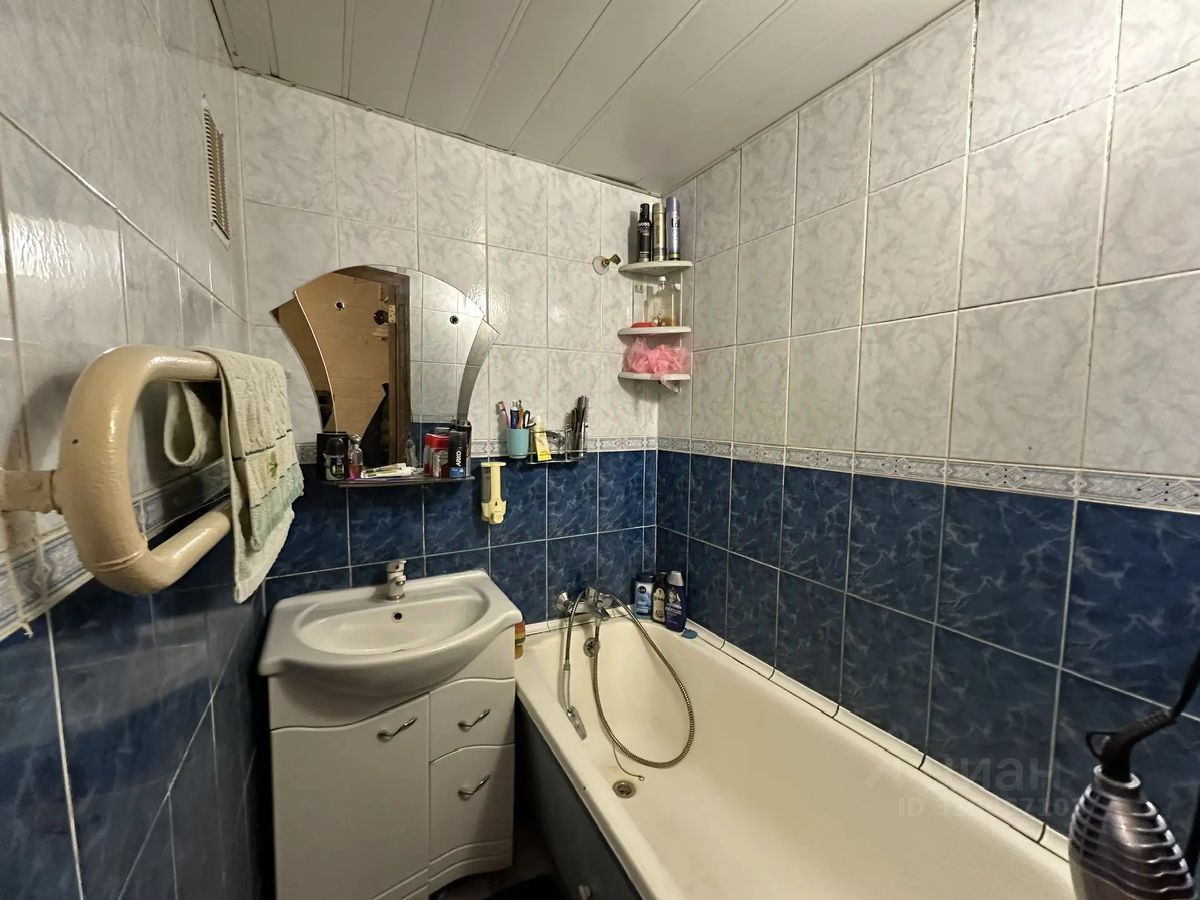 Продажа 2-комн квартиры на вторичном рынке пос. Заречный, 12